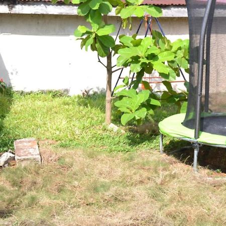 Fully Aircondition 3Bed Villa- A C- Wifi- Hotwater Freetown Buitenkant foto