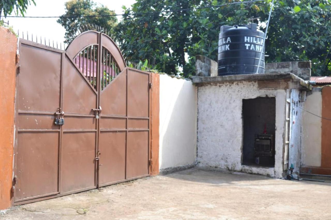 Fully Aircondition 3Bed Villa- A C- Wifi- Hotwater Freetown Buitenkant foto